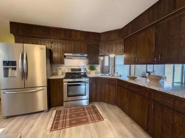 1523 David LANE, Waukesha, WI 53189