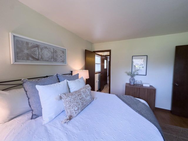 1523 David LANE, Waukesha, WI 53189