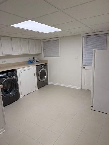 639 N Kaspar Avenue, Arlington Heights, IL 60004