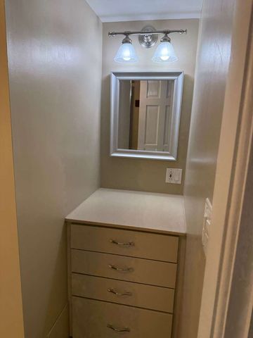 639 N Kaspar Avenue, Arlington Heights, IL 60004