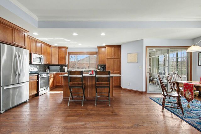 3801 Westbridge Drive, Valparaiso, IN 46383