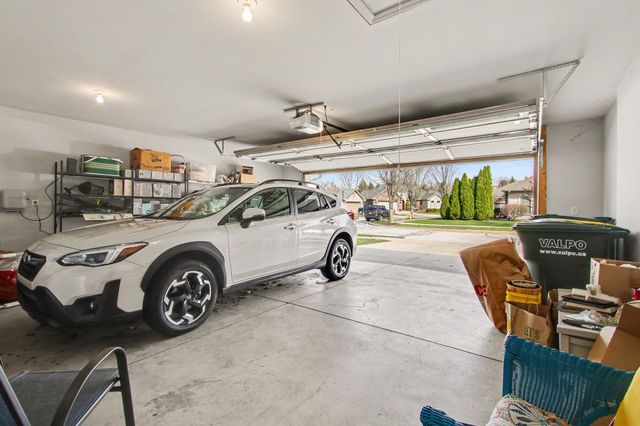 3801 Westbridge Drive, Valparaiso, IN 46383