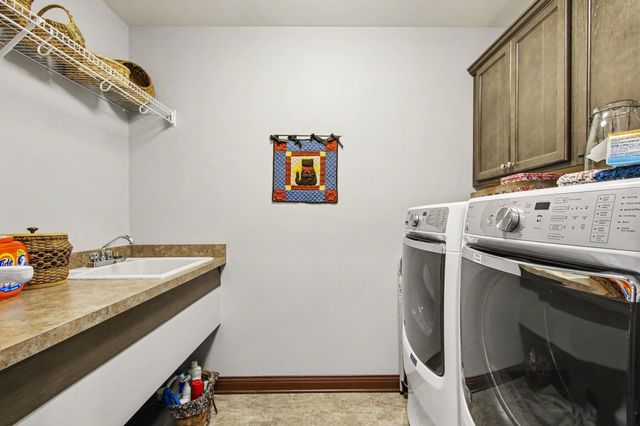 3801 Westbridge Drive, Valparaiso, IN 46383