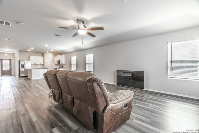 2931 Daisy Meadow, New Braunfels, TX 78130