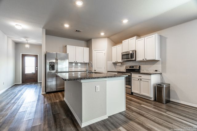 2931 Daisy Meadow, New Braunfels, TX 78130