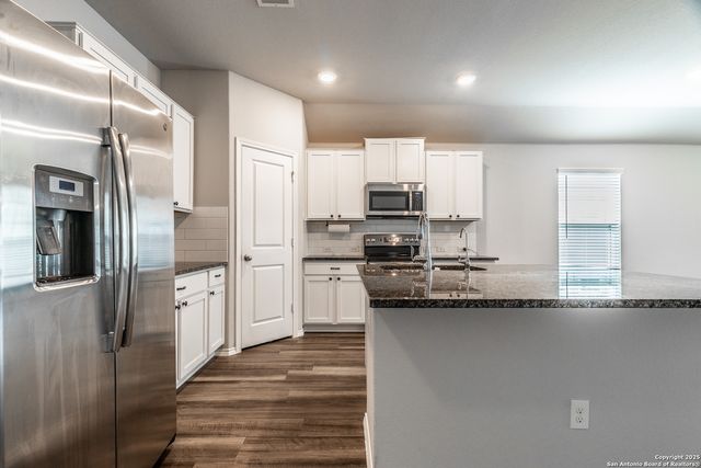 2931 Daisy Meadow, New Braunfels, TX 78130