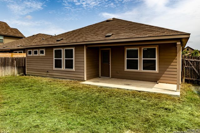 2931 Daisy Meadow, New Braunfels, TX 78130