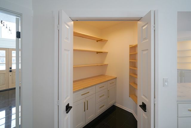 2154 S Villa Drive, Hampton, PA 15044