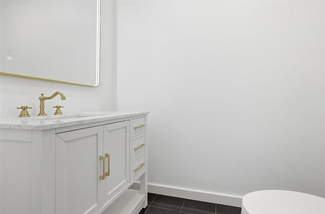 2154 S Villa Drive, Hampton, PA 15044