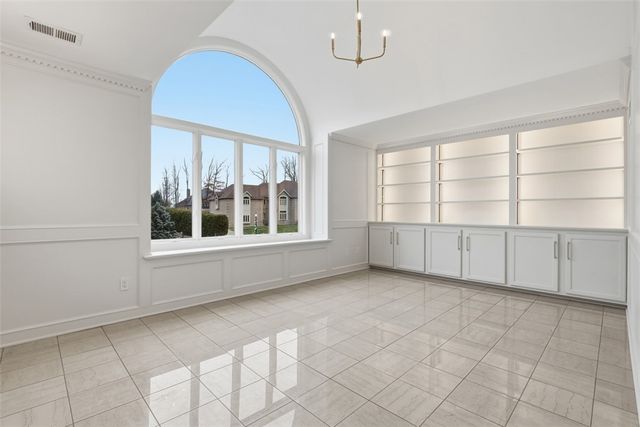 2154 S Villa Drive, Hampton, PA 15044