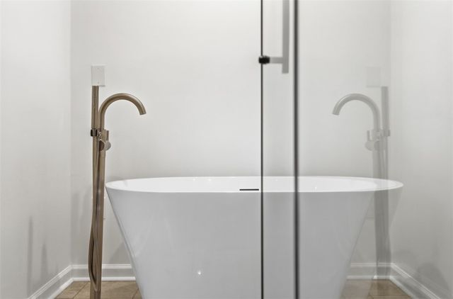 2154 S Villa Drive, Hampton, PA 15044