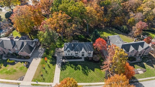 2154 S Villa Drive, Hampton, PA 15044