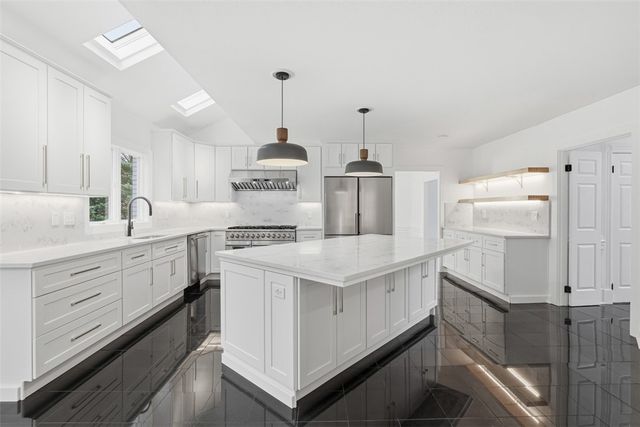 2154 S Villa Drive, Hampton, PA 15044