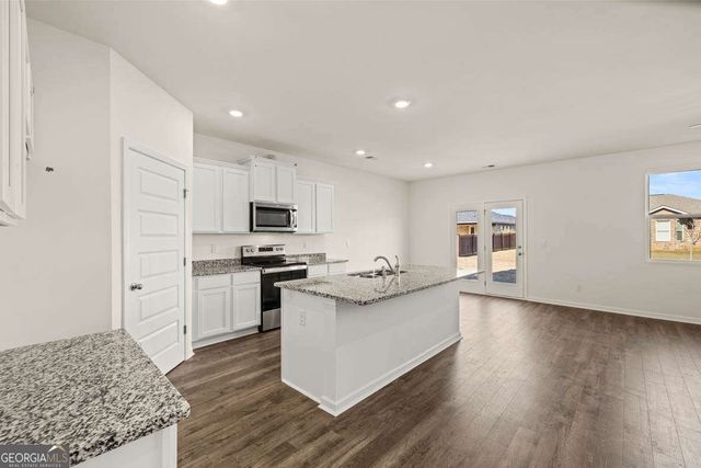 331 Friendship Oak Way, Hampton, GA 30228