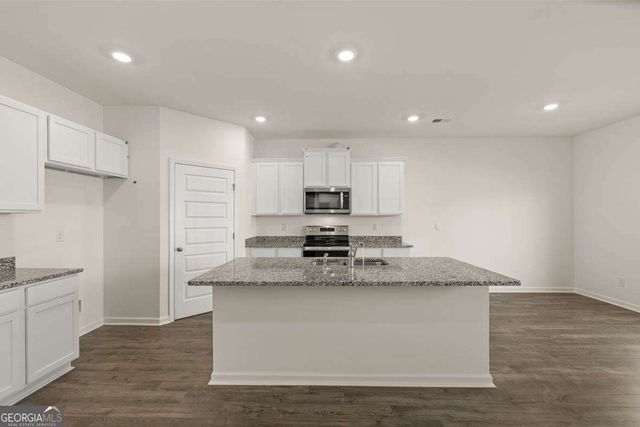 331 Friendship Oak Way, Hampton, GA 30228