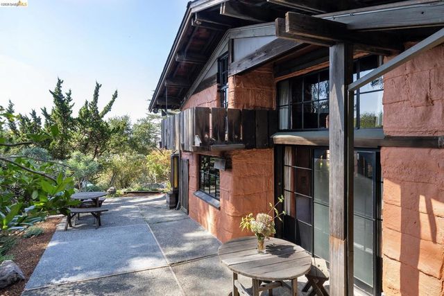 2711 Buena Vista Way, Berkeley, CA 94708