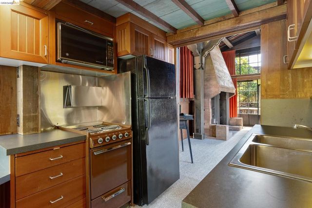 2711 Buena Vista Way, Berkeley, CA 94708