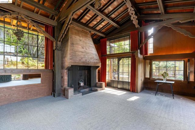 2711 Buena Vista Way, Berkeley, CA 94708