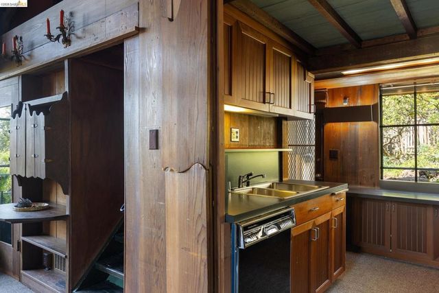 2711 Buena Vista Way, Berkeley, CA 94708