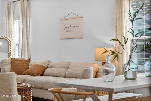 691 MURPHYS Drive, St. Johns, FL 32259