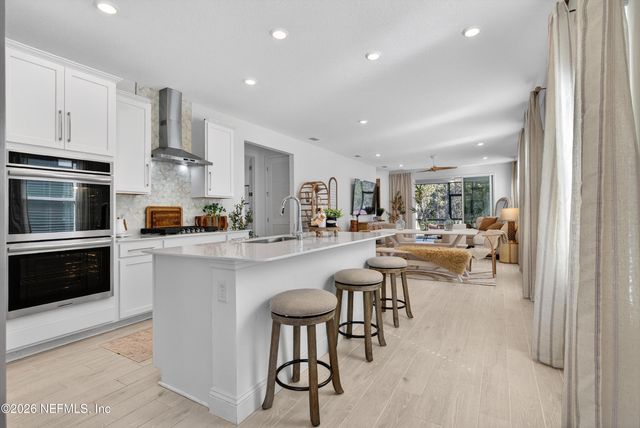 691 MURPHYS Drive, St. Johns, FL 32259