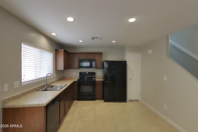 6421 W HARWELL Road, Laveen, AZ 85339