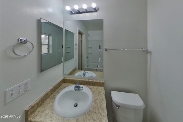 6421 W HARWELL Road, Laveen, AZ 85339