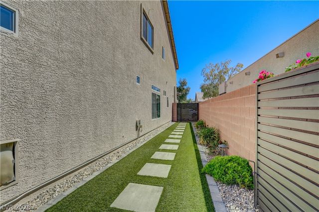 8603 Hallcrest Court, Las Vegas, NV 89139