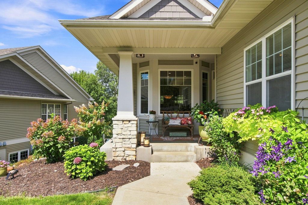 8958 Coffman Path, Inver Grove Heights, MN 55076 — photo 2