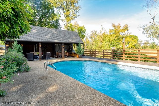 9 Riverlyn Terrace, Fort Smith, AR 72903