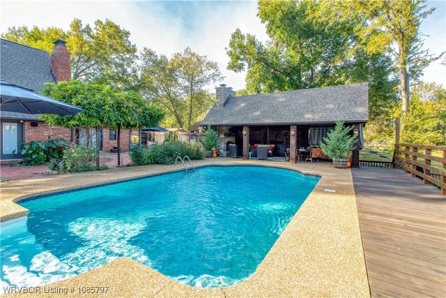 9 Riverlyn Terrace, Fort Smith, AR 72903