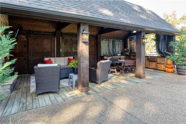 9 Riverlyn Terrace, Fort Smith, AR 72903