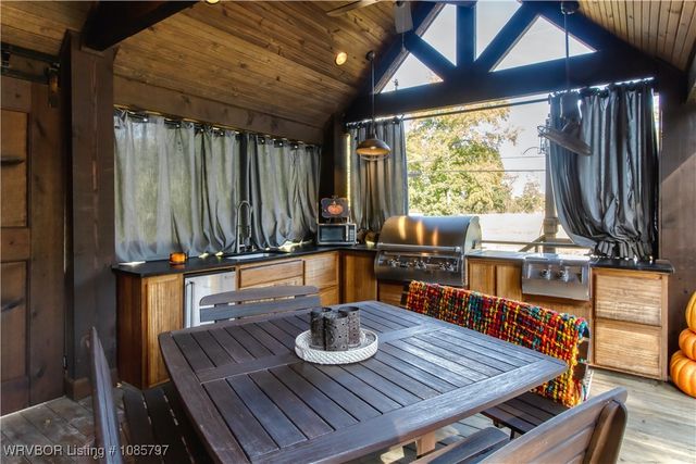 9 Riverlyn Terrace, Fort Smith, AR 72903