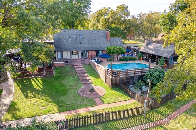 9 Riverlyn Terrace, Fort Smith, AR 72903