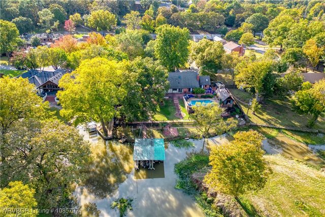 9 Riverlyn Terrace, Fort Smith, AR 72903