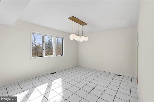 1426 TREETOP LN, Ambler, PA 19002
