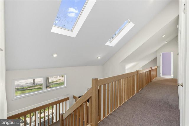 1426 TREETOP LN, Ambler, PA 19002