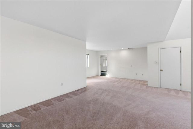 1426 TREETOP LN, Ambler, PA 19002