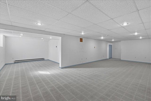 1426 TREETOP LN, Ambler, PA 19002