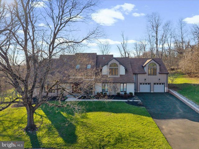 1426 TREETOP LN, Ambler, PA 19002