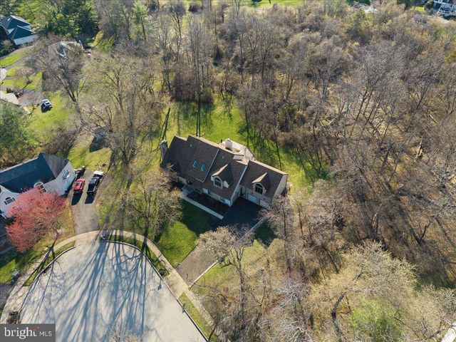 1426 TREETOP LN, Ambler, PA 19002