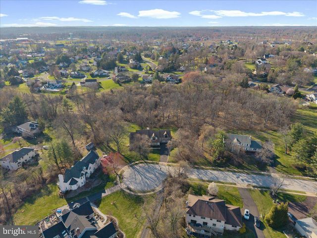 1426 TREETOP LN, Ambler, PA 19002