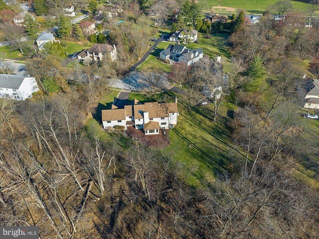 1426 TREETOP LN, Ambler, PA 19002