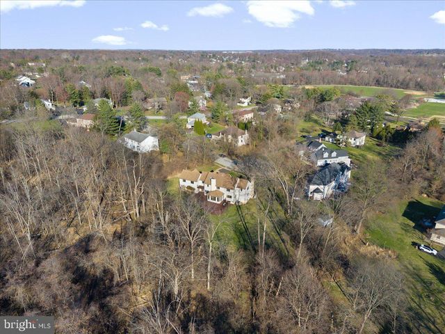 1426 TREETOP LN, Ambler, PA 19002