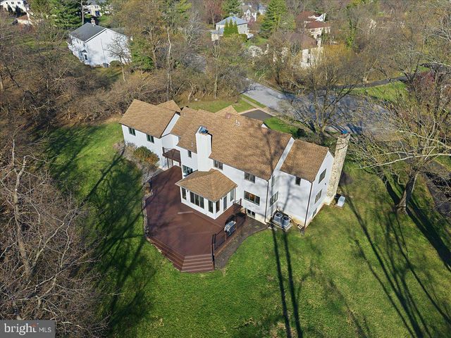 1426 TREETOP LN, Ambler, PA 19002