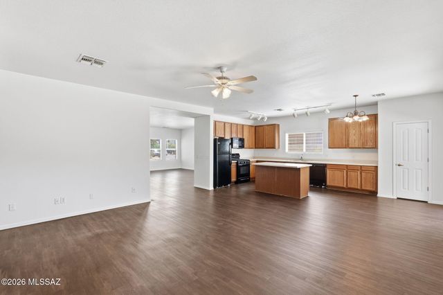 6976 S Martlet Drive, Tucson, AZ 85756