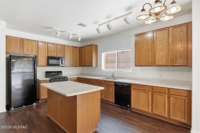 6976 S Martlet Drive, Tucson, AZ 85756