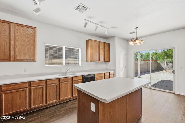 6976 S Martlet Drive, Tucson, AZ 85756