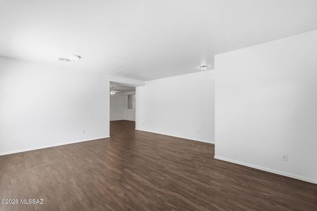 6976 S Martlet Drive, Tucson, AZ 85756