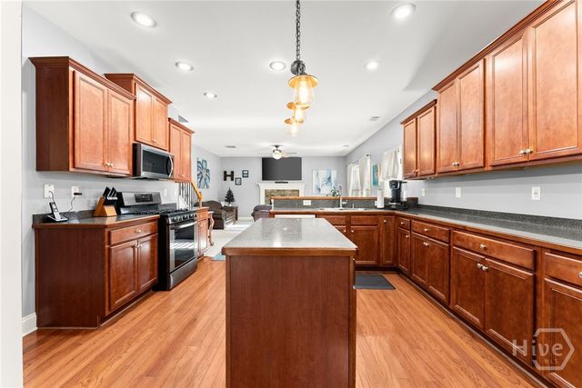 725 Larry Lane, Winder, GA 30680